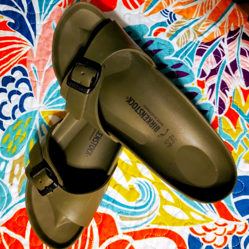 Birkenstock Single Strap Slides. Size 40 (🇺🇸 9). Olive Green.